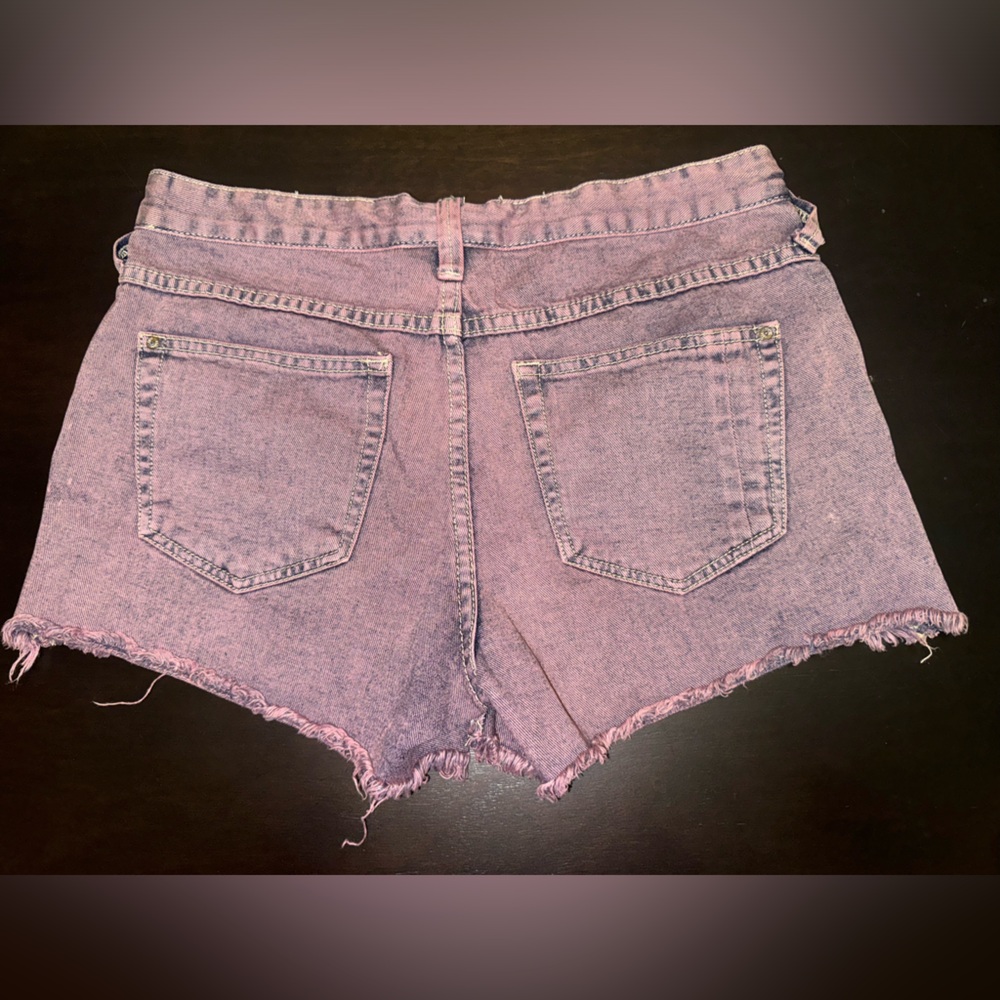 Free People We The Free Distressed Denim Cutoff Shorts Pink Purple Acid Wash 30 - Picture 2 of 6